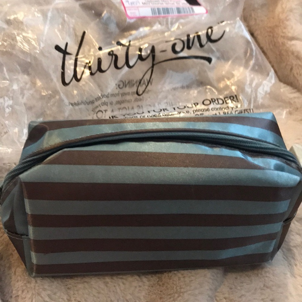 Nib Thirty One Uptown mini pouch